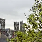Long Term Business Stays - Relocating Families